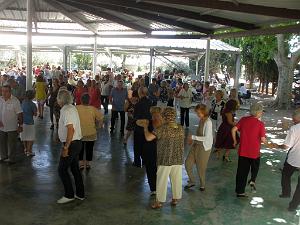 AOBR 2014 06 22 JUIN MARIGNANE REPAS PORCELET A LA BROCHE (137) par G Montaner